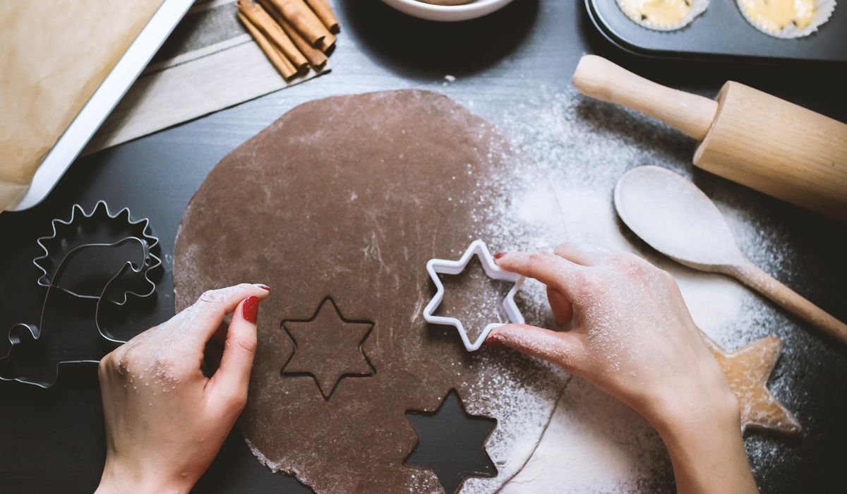 How to Bake a Classic Victoria Sponge at Home