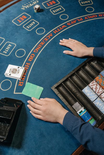 Slot Math, Tilt, and the House Edge: An iGaming Reality Check